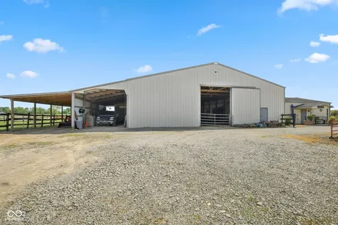 5915 E 350 N Franklin IN 46131