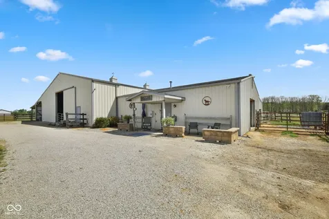 5915 E 350 N Franklin IN 46131