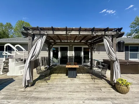 15645 E County Road 500 N Hope IN 47246