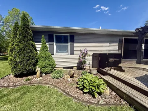 15645 E County Road 500 N Hope IN 47246