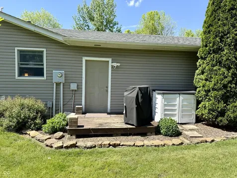 15645 E County Road 500 N Hope IN 47246