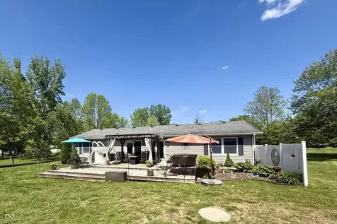 15645 E County Road 500 N Hope IN 47246
