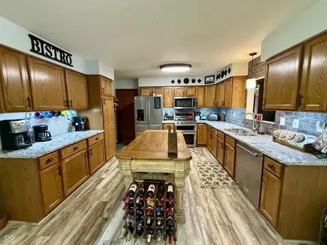 15645 E County Road 500 N Hope IN 47246
