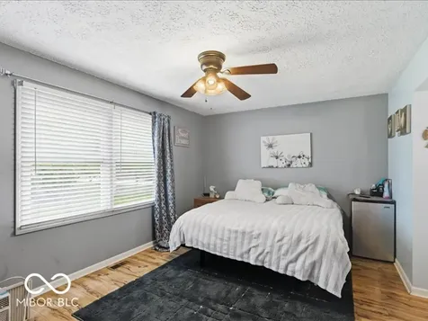 6725 Lakeknoll Drive Indianapolis IN 46220