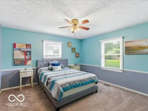6725 Lakeknoll Drive Indianapolis IN 46220