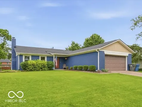 6725 Lakeknoll Drive Indianapolis IN 46220