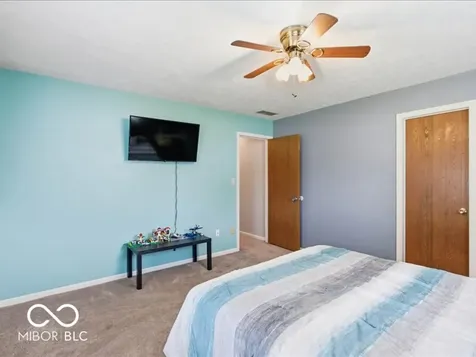 6725 Lakeknoll Drive Indianapolis IN 46220
