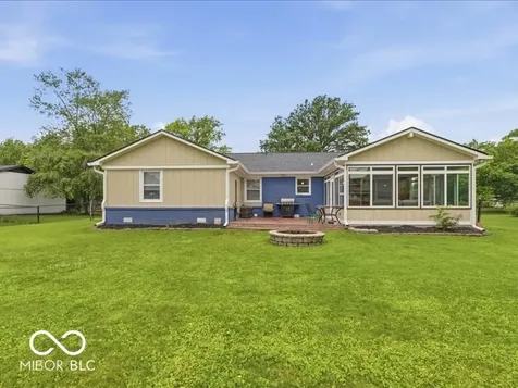 6725 Lakeknoll Drive Indianapolis IN 46220