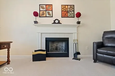 17 English Green Westfield IN 46074