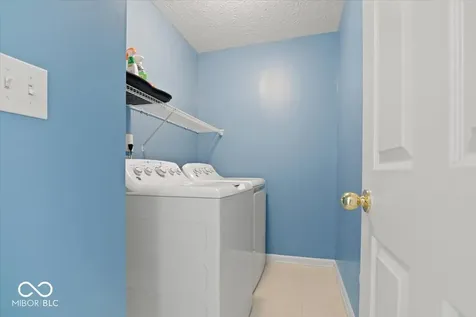 17 English Green Westfield IN 46074