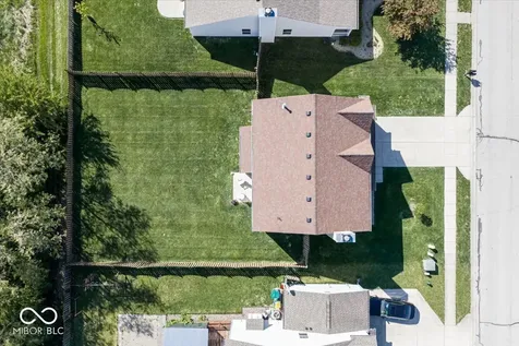 17 English Green Westfield IN 46074