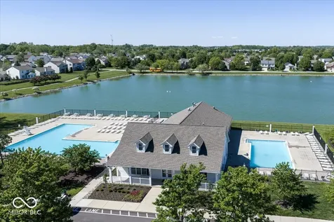 17 English Green Westfield IN 46074