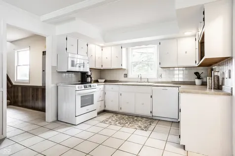 1185 Starkey Road Zionsville IN 46077
