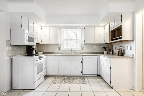 1185 Starkey Road Zionsville IN 46077