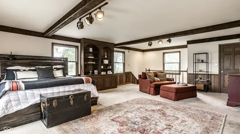 1185 Starkey Road Zionsville IN 46077