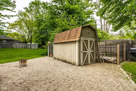 1185 Starkey Road Zionsville IN 46077