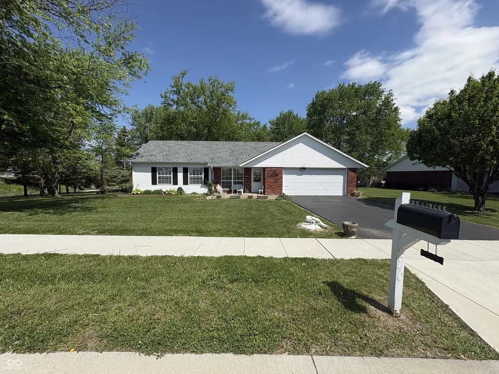 340 Briar Hill Drive Whiteland IN 46184