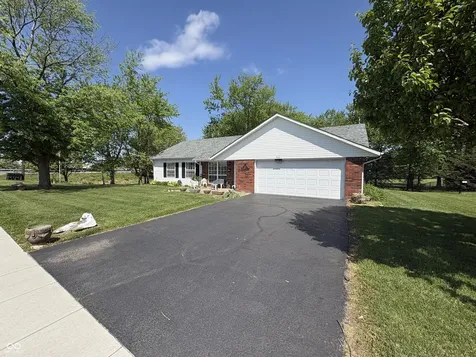 340 Briar Hill Drive Whiteland IN 46184