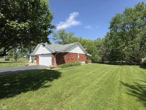 340 Briar Hill Drive Whiteland IN 46184
