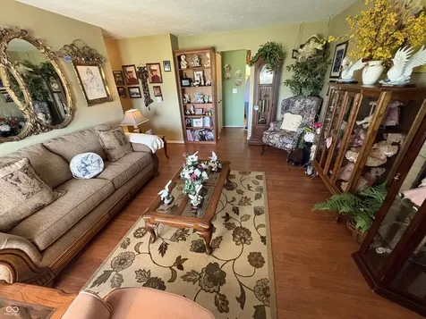 340 Briar Hill Drive Whiteland IN 46184