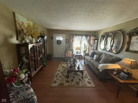 340 Briar Hill Drive Whiteland IN 46184