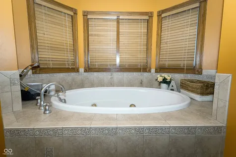 10165 Sanctuary Drive Brownsburg IN 46112