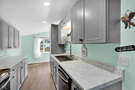 239 Avon Avenue Plainfield IN 46168