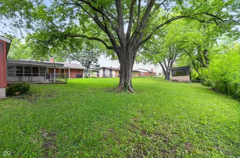 9301 Shenandoah Court Indianapolis IN 46229