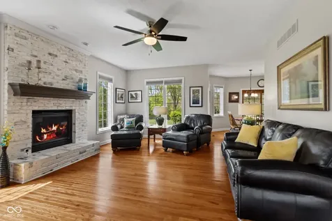 2418 Waterside Circle Avon IN 46123