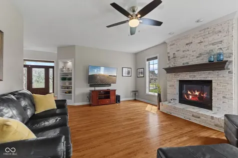 2418 Waterside Circle Avon IN 46123