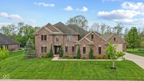 2418 Waterside Circle Avon IN 46123