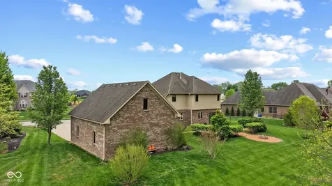 2418 Waterside Circle Avon IN 46123