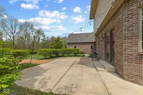 2418 Waterside Circle Avon IN 46123