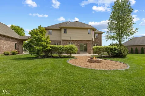 2418 Waterside Circle Avon IN 46123