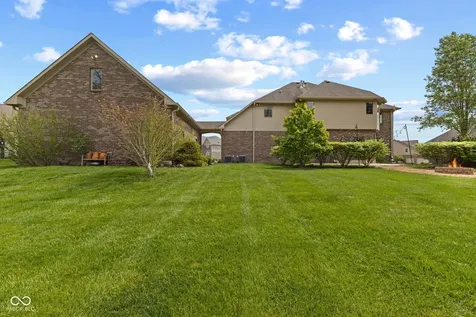 2418 Waterside Circle Avon IN 46123