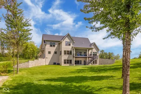 1872 Tipton Pointe Court Columbus IN 47201