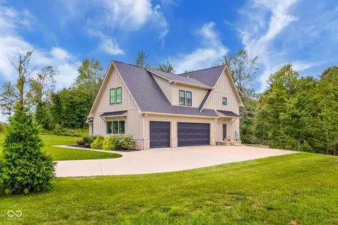 1872 Tipton Pointe Court Columbus IN 47201