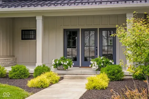 1872 Tipton Pointe Court Columbus IN 47201