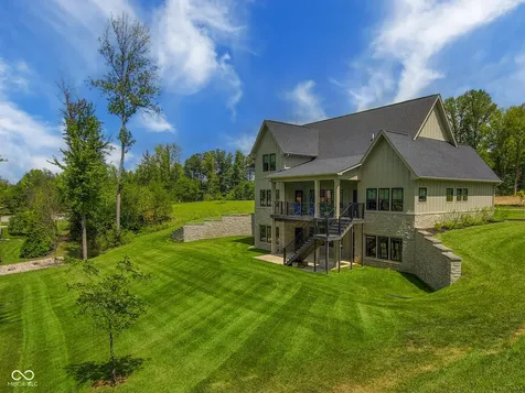 1872 Tipton Pointe Court Columbus IN 47201