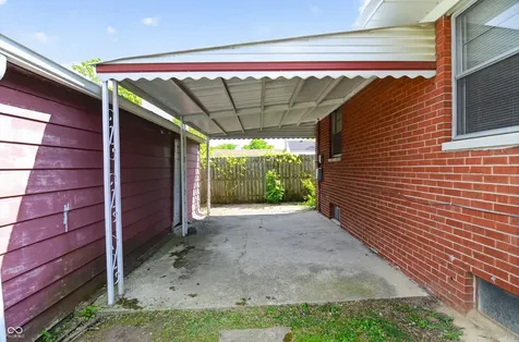 5831 E 40th Street Indianapolis IN 46226
