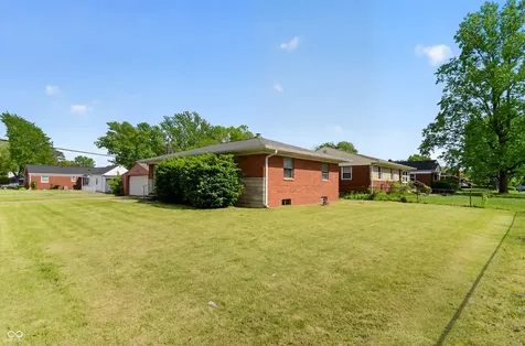 5831 E 40th Street Indianapolis IN 46226