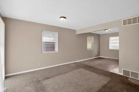 5831 E 40th Street Indianapolis IN 46226