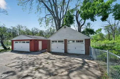 1643 Lawrence Avenue Indianapolis IN 46227