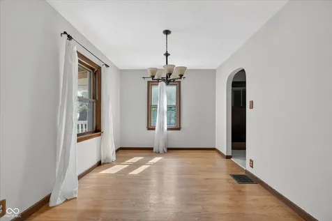 1643 Lawrence Avenue Indianapolis IN 46227