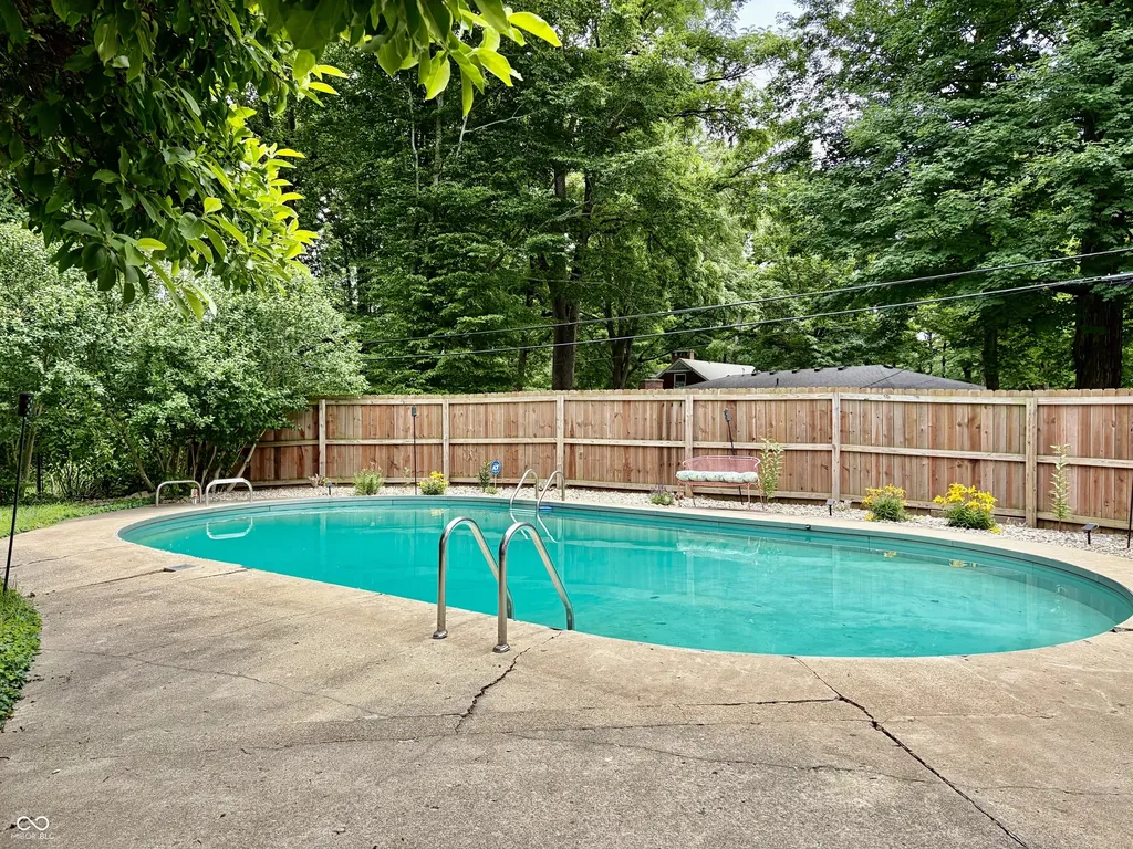 8901 Black Hawk Lane Indianapolis IN 46234