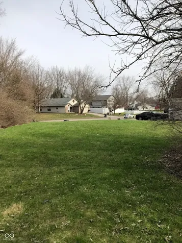 2825 N Greenview Way Indianapolis IN 46229