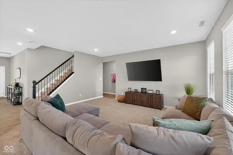 1573 N Clearwater Drive Greenfield IN 46140
