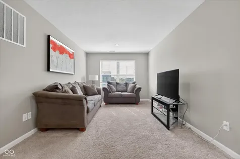 1573 N Clearwater Drive Greenfield IN 46140