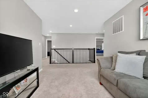 1573 N Clearwater Drive Greenfield IN 46140