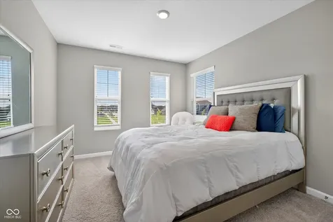 1573 N Clearwater Drive Greenfield IN 46140